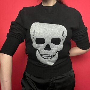 skull long sleeve sweater  🖤🤍​​​​​​​​​